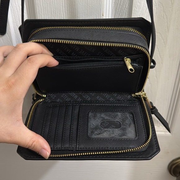 Steve Madden Black Crossbody Bag - Picture 4 of 7